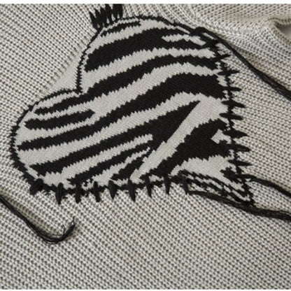 Gotycki sweter w kształcie serca w stylu vintage z rozdartymi motywami grunge