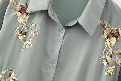 Camisa larga de satén con botones y lentejuelas 