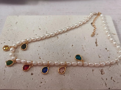 Collar de perlas reales naturales con cuentas de circonita de colores 