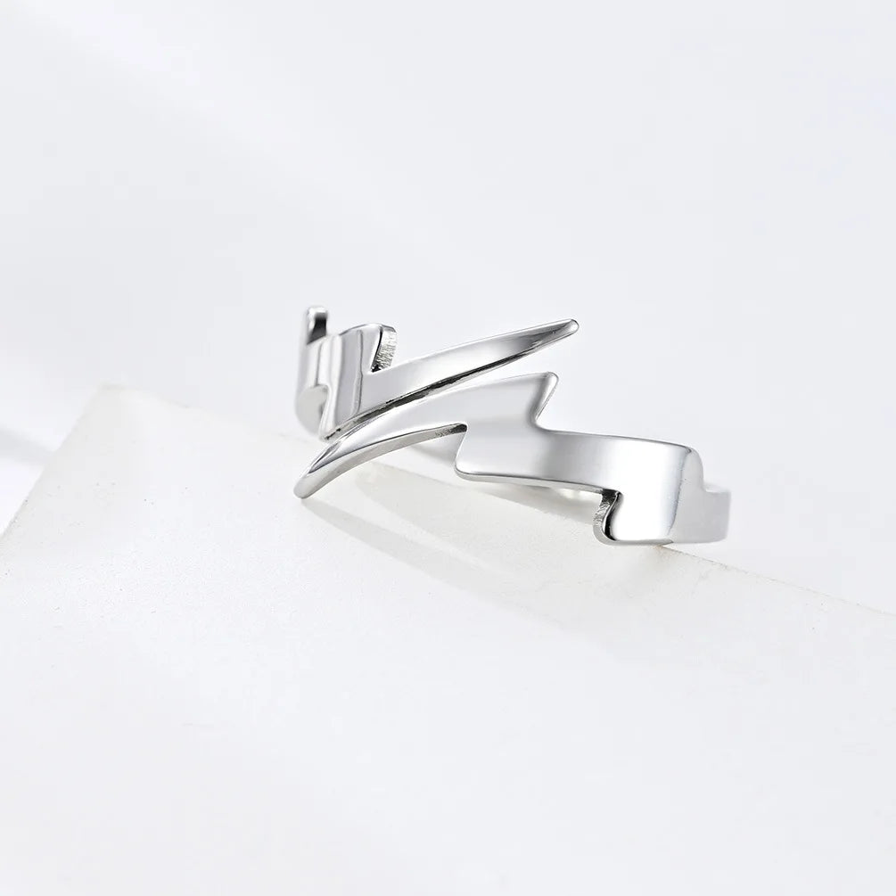 Anillo minimalista de acero inoxidable ajustable con forma de trueno de 3 mm de alto pulido 